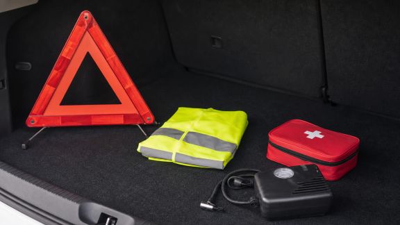 Équipement obligatoire dans la voiture : que dit la législation et pourquoi est-ce important ?