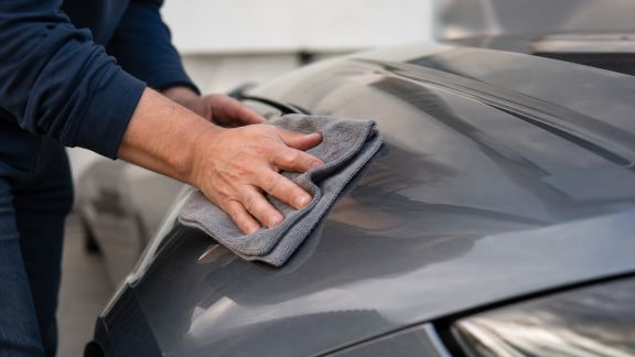 Les bons réflexes pour protéger la carrosserie de votre voiture au quotidien