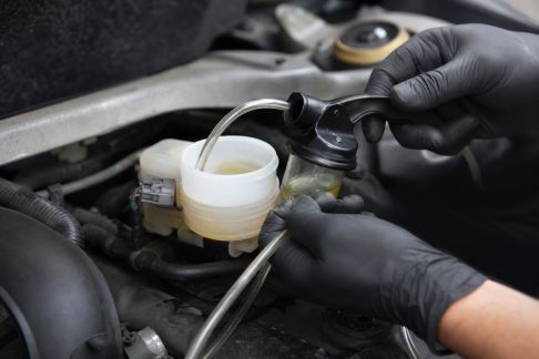 Pourquoi et comment effectuer la purge du circuit de freinage