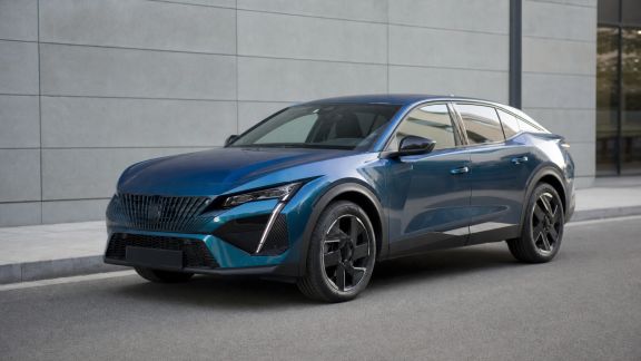 Test de la Peugeot 408 : berline surélevée ou vrai crossover ?