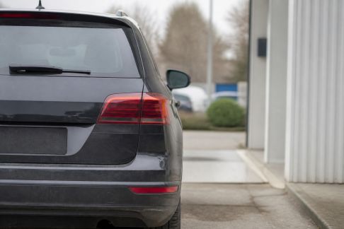 Voiture d’occasion importée : comment vérifier sa conformité en France
