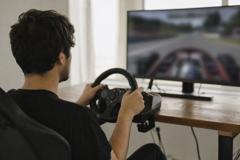 L’essor du simracing : entre passion, compétition et formation des pilotes