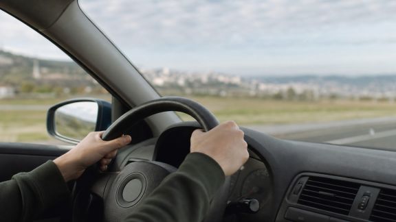 Adapter sa vitesse selon l’environnement : astuces pour une conduite responsable