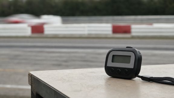 Comment fonctionne le chronométrage en course automobile ?