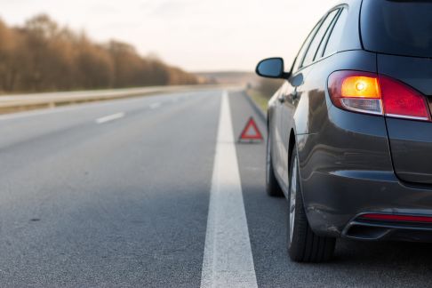 Sécurité sur autoroute : bien utiliser la bande d’arrêt d’urgence
