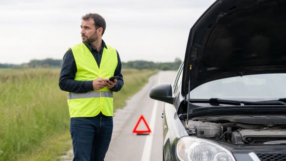 Les bons gestes à adopter en cas de panne sur la route