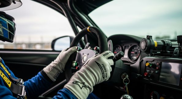 La sécurité des véhicules de sport auto : normes, équipements et évolutions récentes